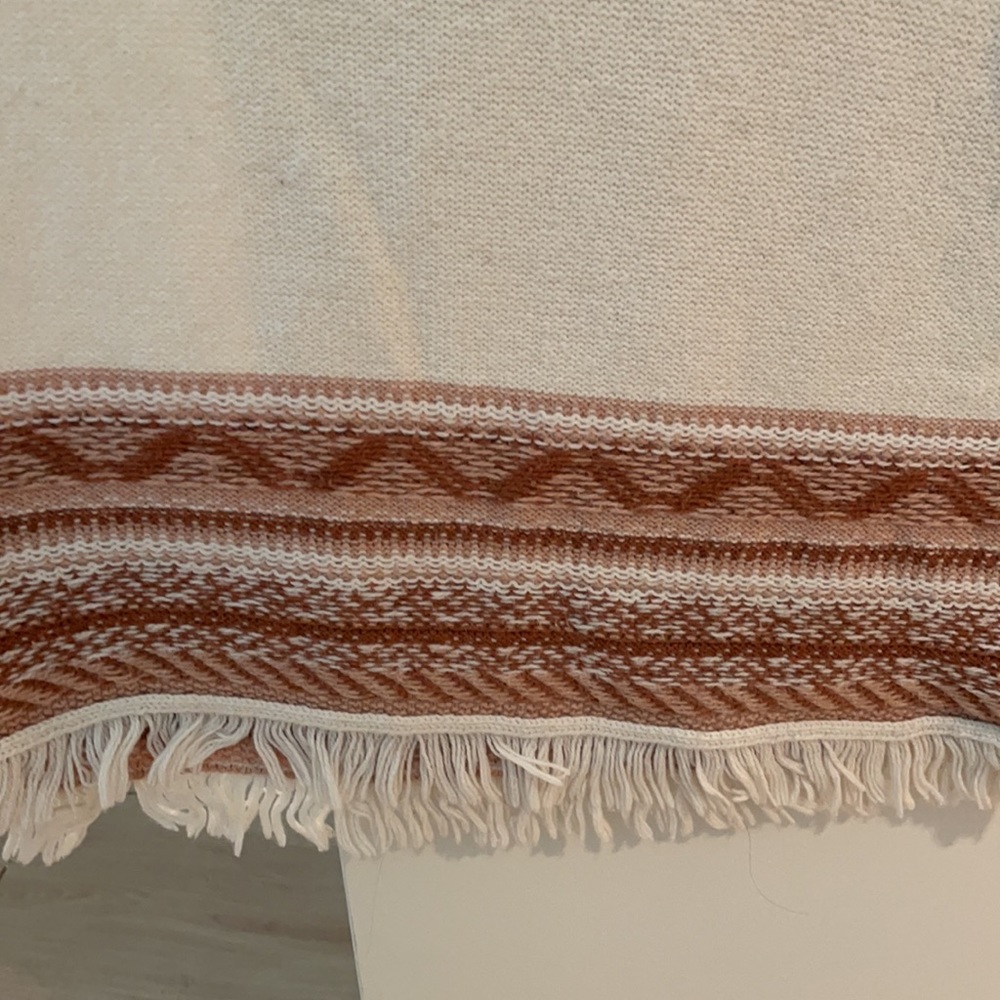 Fun sweater top - Picture 3 of 4
